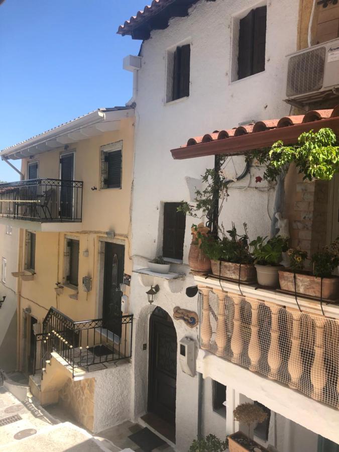 Blaue Welle Haus Apartment Parga Exterior foto