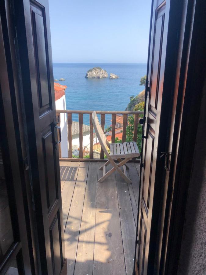 Blaue Welle Haus Apartment Parga Exterior foto